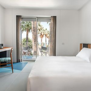 Double or Twin Room Partial Sea View